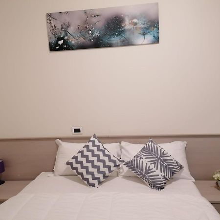 Hotel Bologna リミニ エクステリア 写真