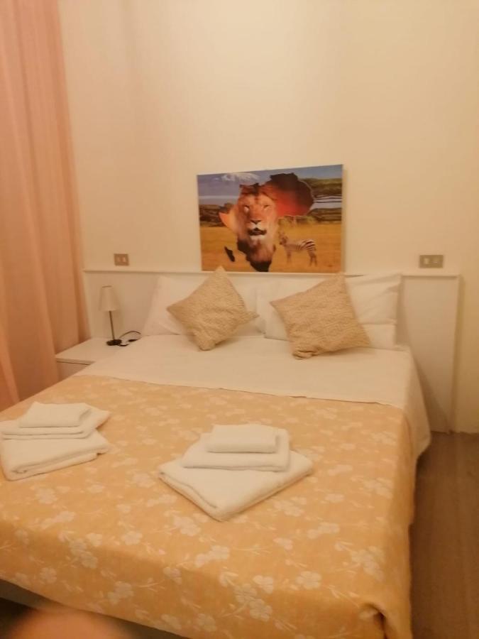 Hotel Bologna リミニ エクステリア 写真